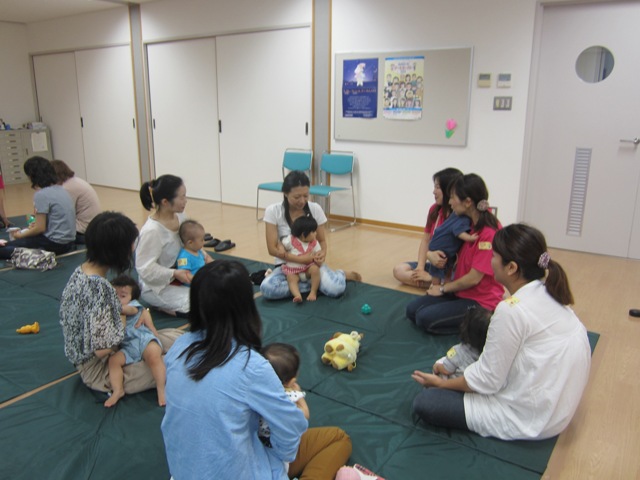 ０歳児のための交流会 ０５.jpg