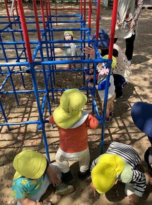 ひよこ、りす東原児童公園ジャングルジム